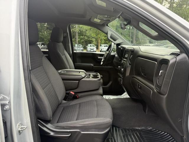 Photo of 2022 Silver Ice Metallic Chevrolet Silverado 1500