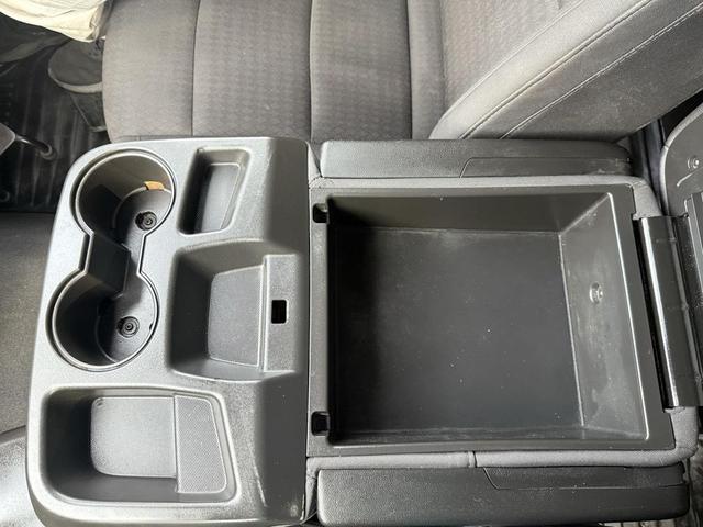 Photo of 2022 Silver Ice Metallic Chevrolet Silverado 1500