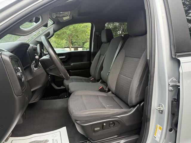 Photo of 2022 Silver Ice Metallic Chevrolet Silverado 1500