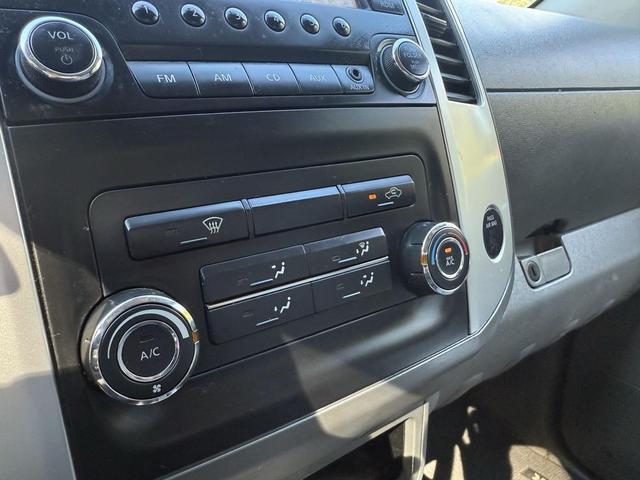 Photo of 2016 Glacier White Nissan Frontier