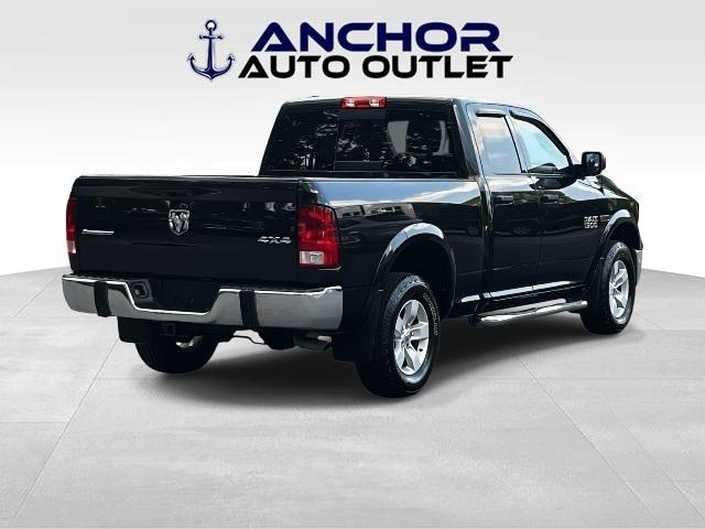 Photo of 2016 Brilliant Black Crystal Pearlcoat RAM 1500
