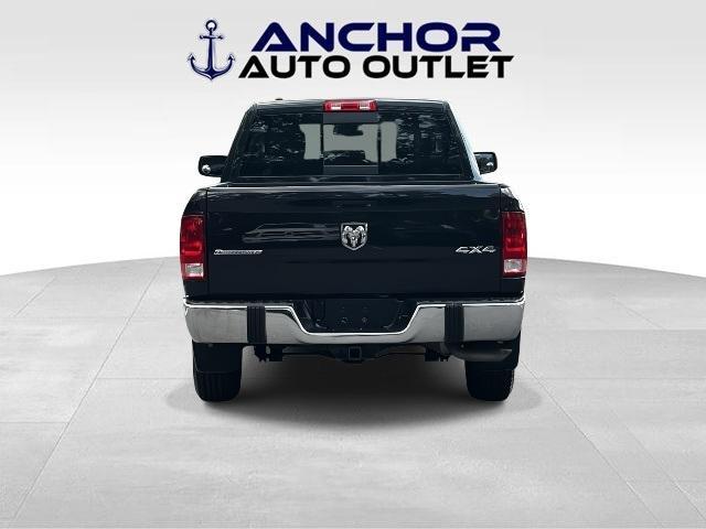 Photo of 2016 Brilliant Black Crystal Pearlcoat RAM 1500