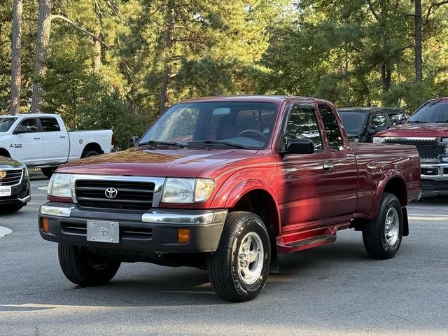 Photo of 1999 Red Toyota Tacoma