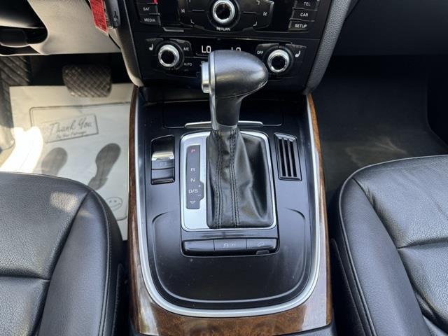Photo of 2015 Silver Metallic Audi Q5