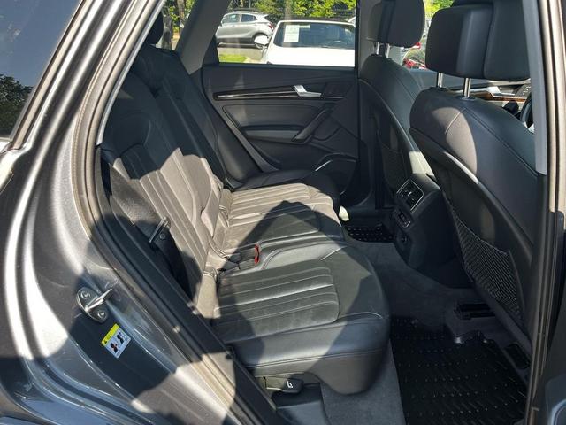 Photo of 2018 Monsoon Gray Metallic Audi Q5