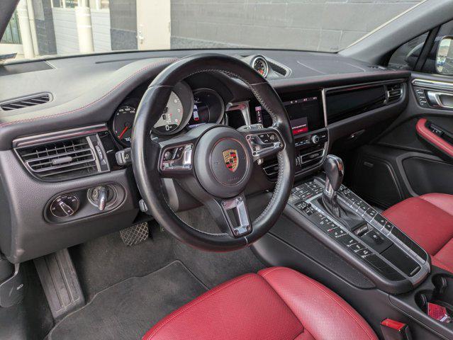 Photo of 2020 Volcano Grey Metallic Porsche Macan