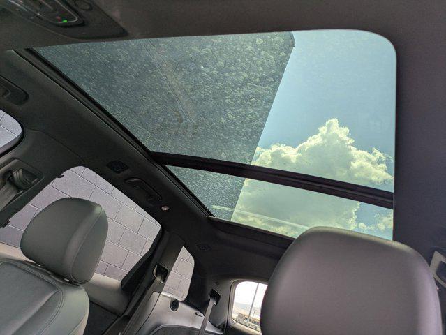 Photo of 2023 Gray Metallic Audi Q7