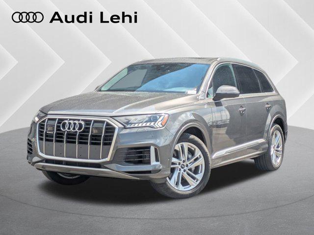 Photo of 2023 Gray Metallic Audi Q7
