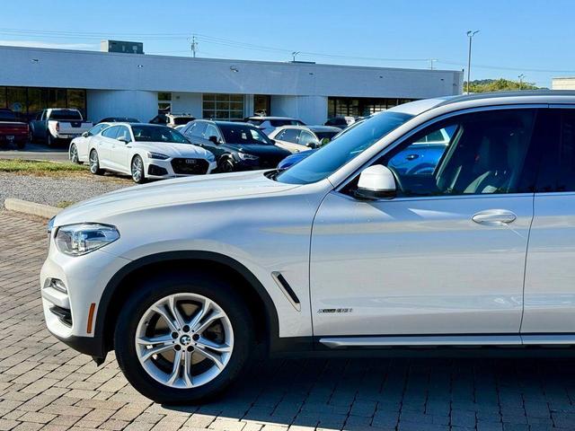 Photo of 2018 Mineral White Metallic BMW X3