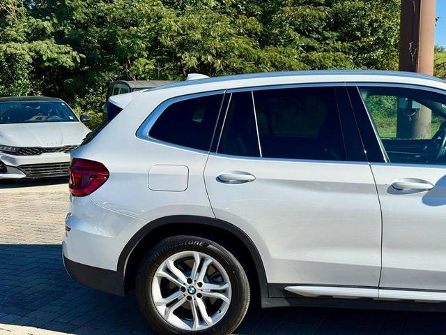 Photo of 2018 Mineral White Metallic BMW X3