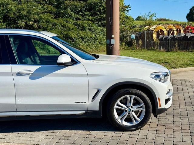Photo of 2018 Mineral White Metallic BMW X3