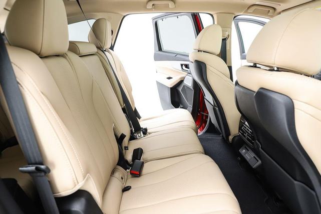 Photo of 2025 Performance Red Pearl Acura MDX