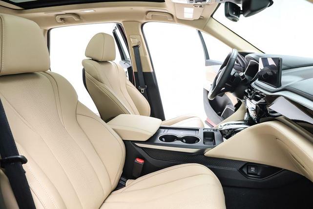 Photo of 2025 Performance Red Pearl Acura MDX