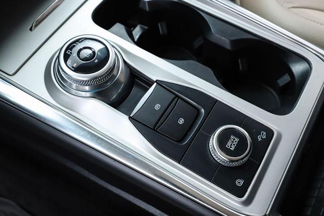 Photo of 2022 Agate Black Metallic Ford Explorer