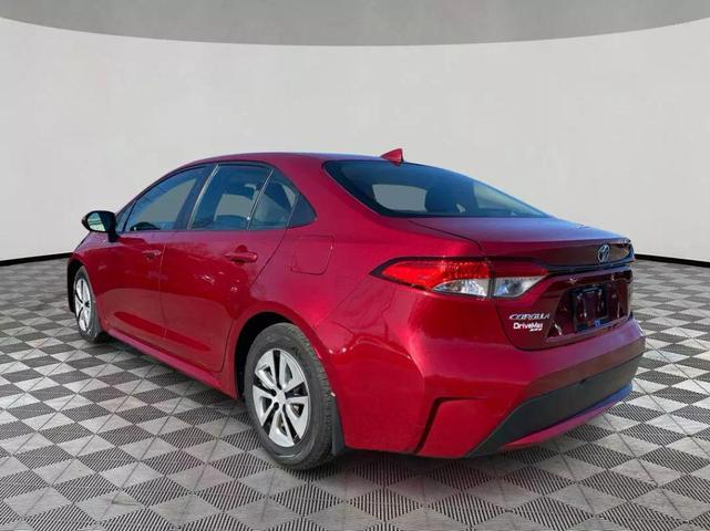 Photo of 2022 Ruby Flare Pearl Toyota Corolla Hybrid