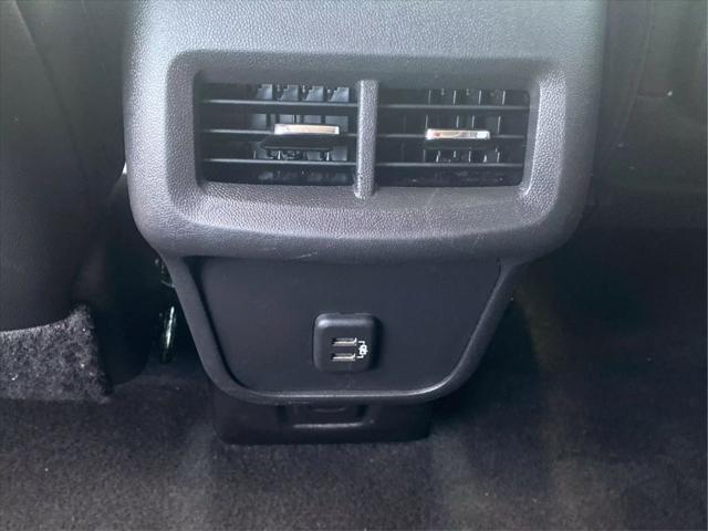 Photo of 2022 White GMC Terrain