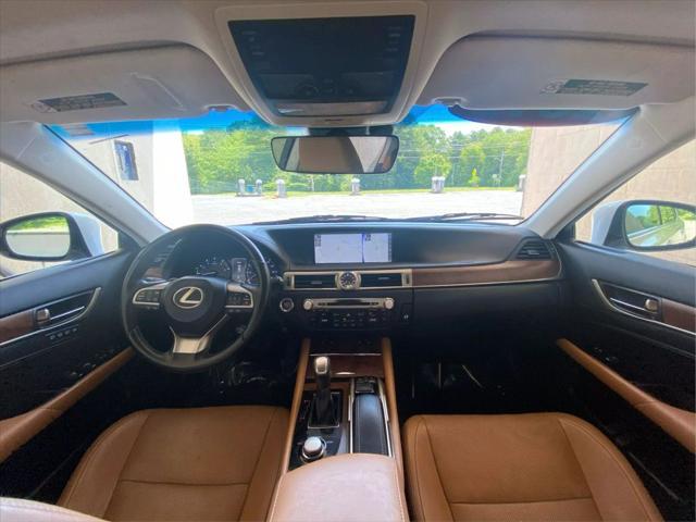 Photo of 2018 Eminent White Pearl Lexus GS 350