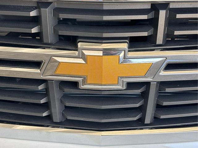 Photo of 2015 Summit White Chevrolet Silverado 1500