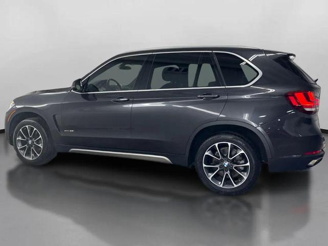 Photo of 2018 Gray BMW X5
