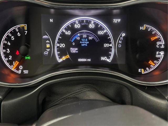 Photo of 2020 Diamond Black Crystal Pearlcoat Jeep Grand Cherokee