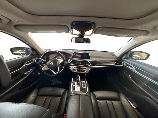 Photo of 2019 Black BMW 740