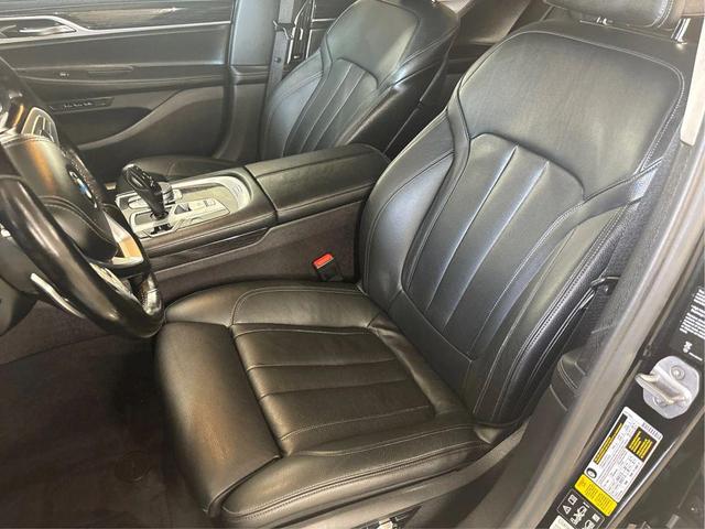 Photo of 2019 Black BMW 740