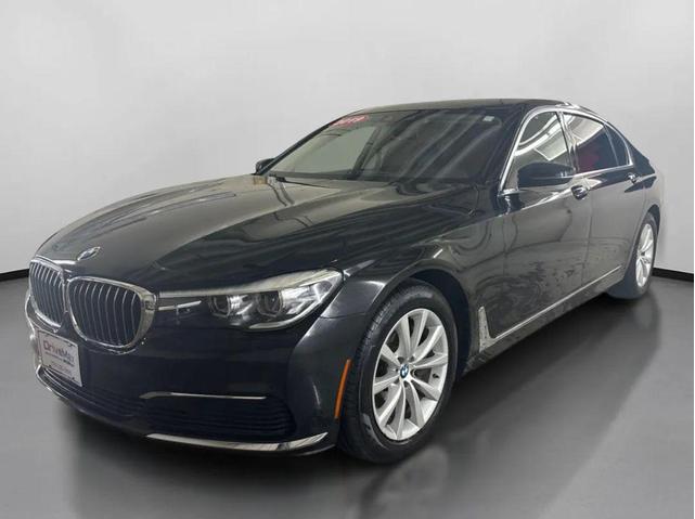Photo of 2019 Black BMW 740