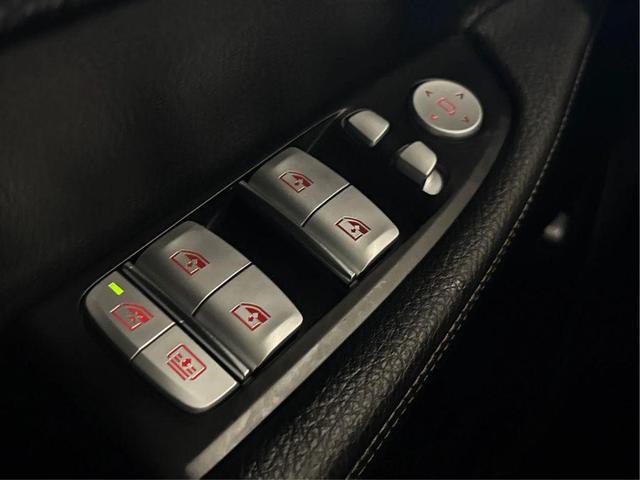 Photo of 2019 Black BMW 740