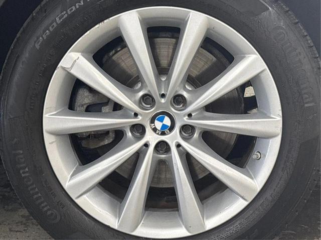Photo of 2019 Black BMW 740