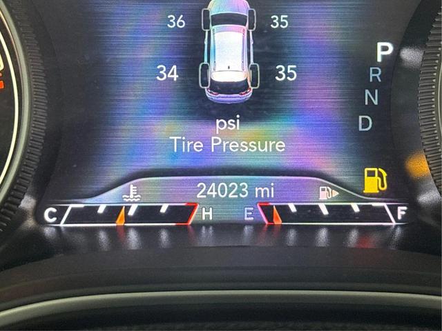Photo of 2022 Diamond Black Crystal Pearlcoat Jeep Cherokee