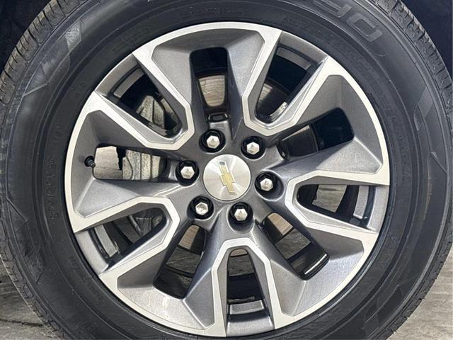 Photo of 2021 Black Chevrolet Suburban