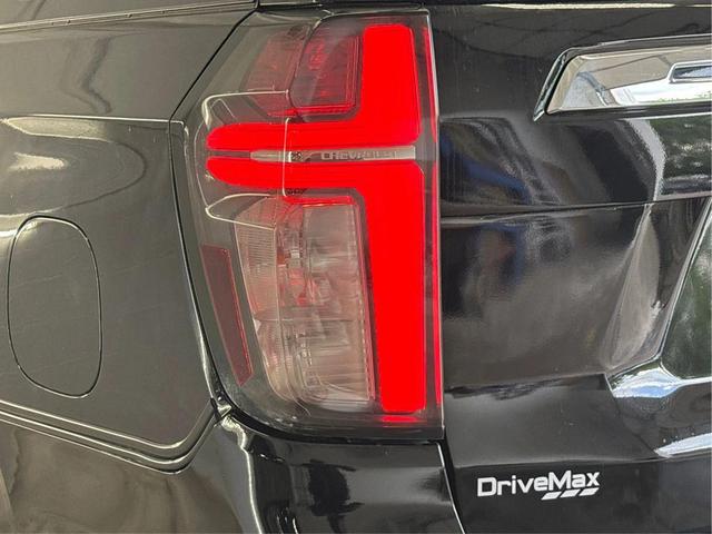 Photo of 2021 Black Chevrolet Suburban