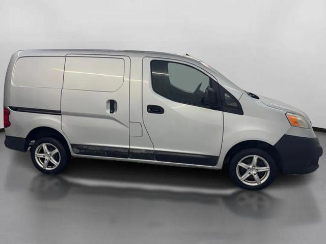 Photo of 2013 Silver Nissan NV200