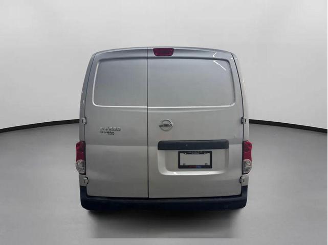 Photo of 2013 Silver Nissan NV200