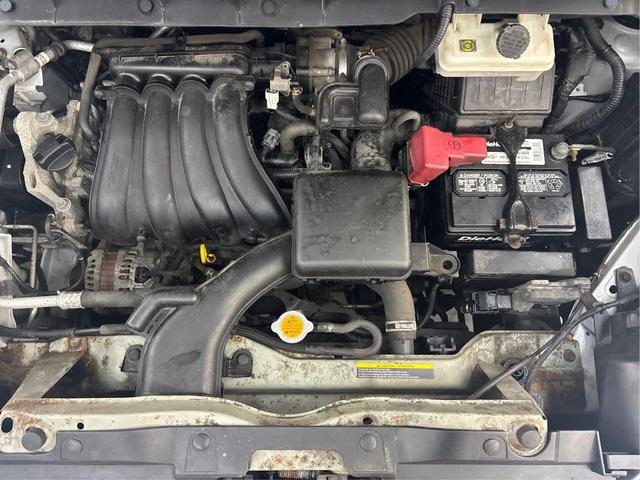 Photo of 2013 Silver Nissan NV200