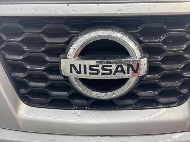 Photo of 2013 Silver Nissan NV200