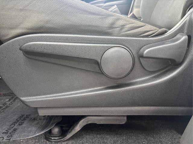 Photo of 2013 Silver Nissan NV200