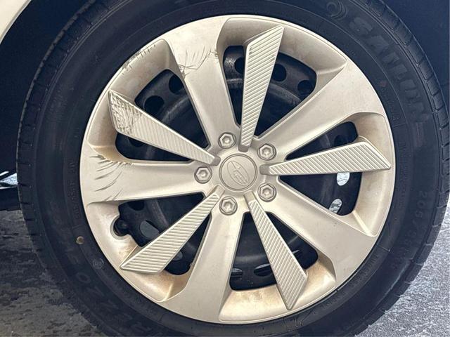 Photo of 2020 Crystal White Pearl Subaru Impreza