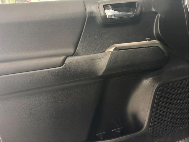 Photo of 2017 Magnetic Gray Metallic Toyota Tacoma