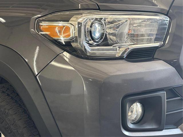 Photo of 2017 Magnetic Gray Metallic Toyota Tacoma