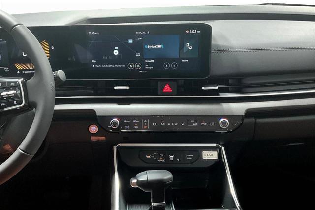 Photo of 2026 BLACK Kia Carnival