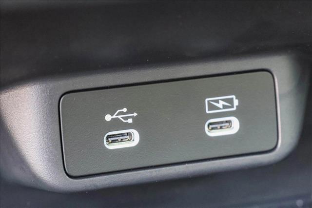 Photo of 2026 Platinum White Pearl Honda HR-V