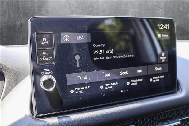 Photo of 2026 Platinum White Pearl Honda HR-V