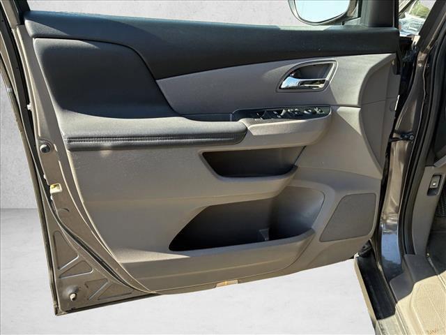 Photo of 2014 Modern Steel Metallic Honda Odyssey