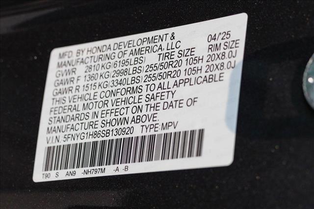 Photo of 2025 Modern Steel Metallic Honda Pilot