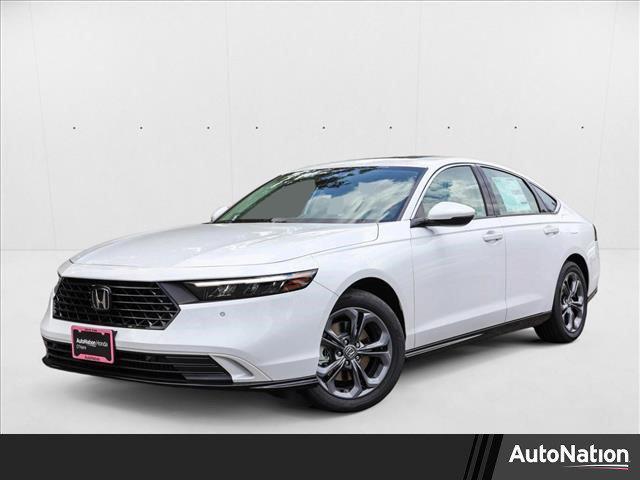 Photo of 2025 Platinum White Pearl Honda Accord Hybrid