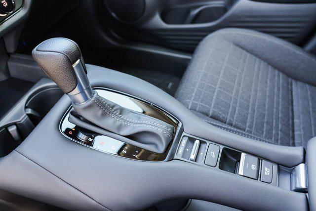 Photo of 2026 Platinum White Pearl Honda HR-V