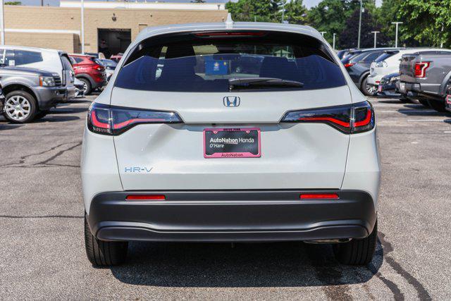 Photo of 2026 Platinum White Pearl Honda HR-V