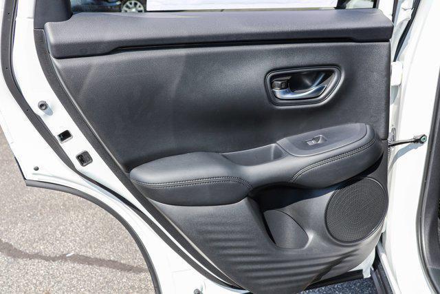 Photo of 2026 Platinum White Pearl Honda HR-V