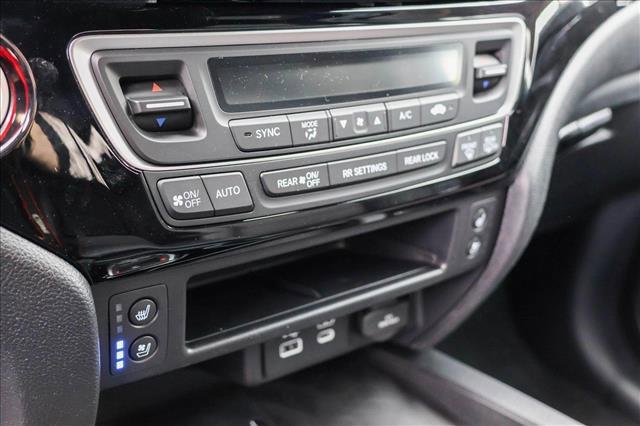 Photo of 2025 Crystal Black Pearl Honda Ridgeline